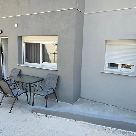 Appartement Irina's 8 *