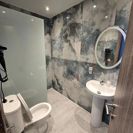 Irina's 8 Appartement *